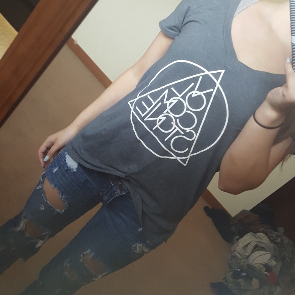 volcom top